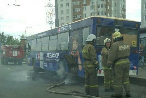 В Перми на шоссе Космонавтов загорелся автобус №42