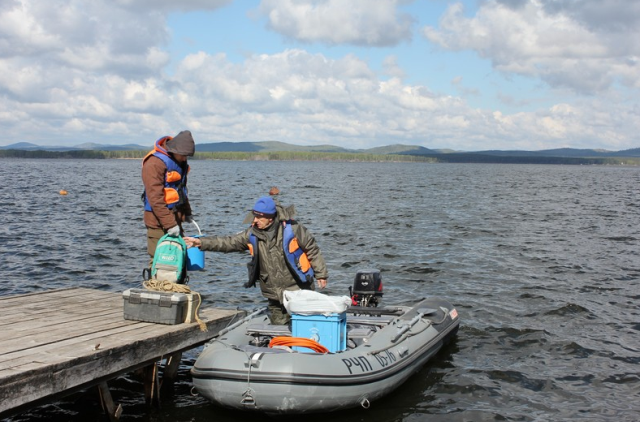 В Озерске ученые исследуют состав воды в Иртяше и его притоках 