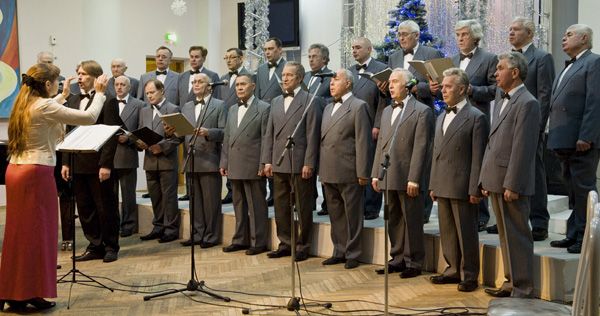 В Озерске с успехом прошел концерт, посвященный коллективам поющих мужчин