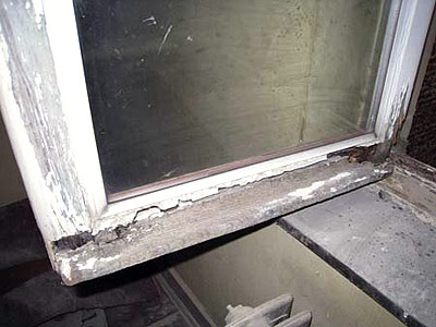 Челябинское общежитие с выбитыми окнами признали годным к зиме