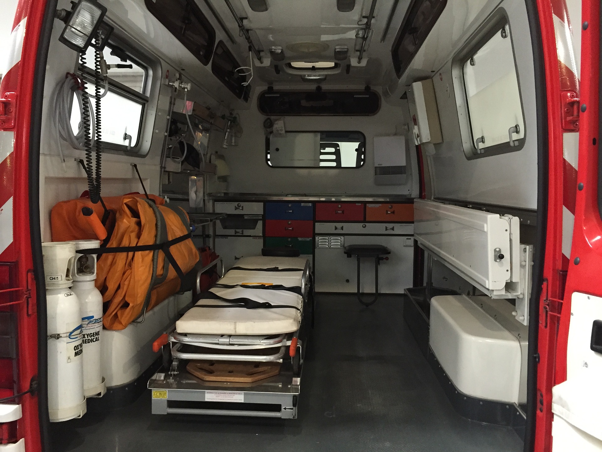 В Челябинске из-за повторного заражения «ковидом» скончался водитель скорой помощи 