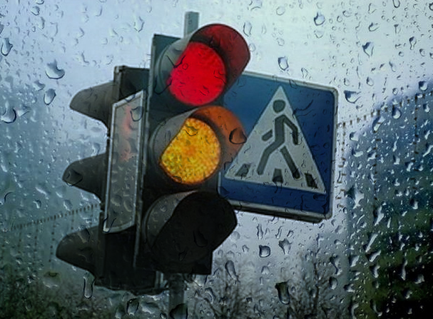В Челябинске дождь погасил светофоры