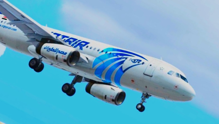 Самолет EgyptAir разбился в Средиземном море Самолет EgyptAir разбился в Средиземном море