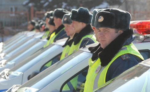 Сотрудники полиции, военнослужащие и армейские ветераны с 1 января 2012 года стали получать повышенное денежное довольствие и пенсии
