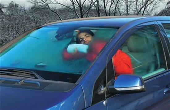 Как предотвратить замерзание стекол в автомобиле