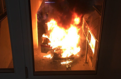 В Кургане дотла выгорела машина "скорой помощи"