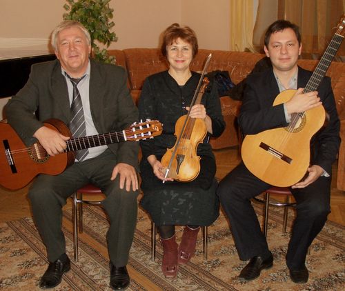 В Озерске при полном аншлаге прошел концерт инструментального трио «Милонга»