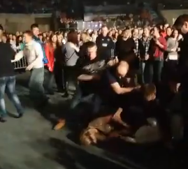 В Перми на дискотеке в ДС "Молот" произошла массовая драка (видео)