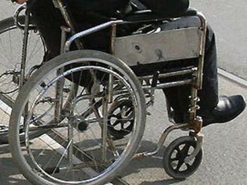 Власти Трехгорного вместе с инвалидами проверили доступность городской среды