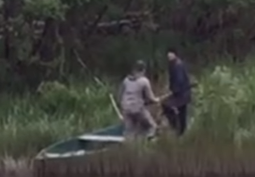 В Зауралье один рыбак ударил другого веслом В Зауралье один рыбак ударил другого веслом