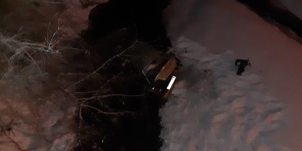Машина с подростками упала с моста в Челябинске