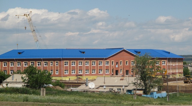 Глава региона поставил задачу открыть новую школу в поселке Балканы к 1 сентября