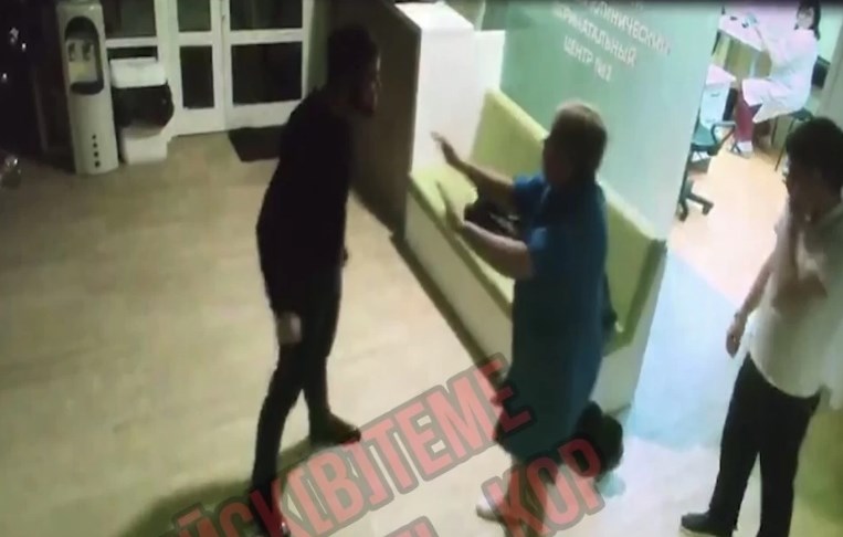 В Копейские молодые люди избили врача прямо в больнице 