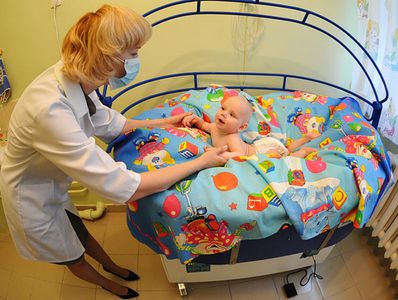 Челябинский Дом ребенка № 3 получил подарок от спонсоров - лечебную кровать