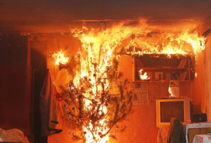 В Краснокамске из-за гирлянды сгорела квартира