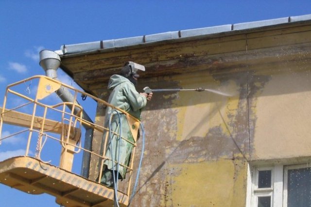 В Саткинском районе капитально отремонтируют более 20 домов