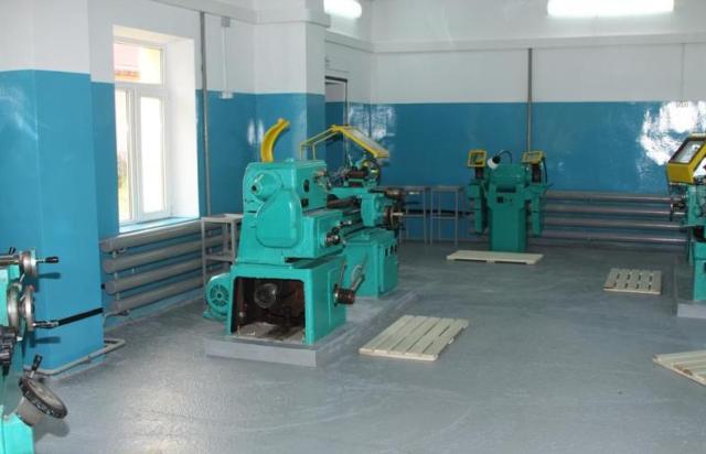 В школе № 3 им. Ю. Гагарина открылась производственная токарная мастерская