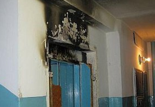 В Магнитогорске два человека отравились дымом при пожаре в лифте