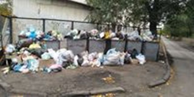 Теперь мусор заваливает Магнитогорск (ФОТО)