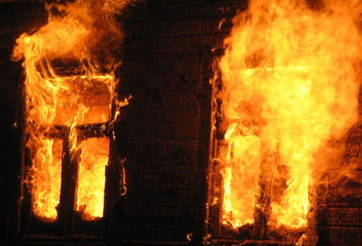 В Прикамье двое мужчин сгорели в собственном доме