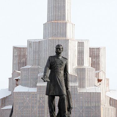 В Челябинск на открытие памятника Александру II прибыл Константин Малофеев и Александр Дугин 