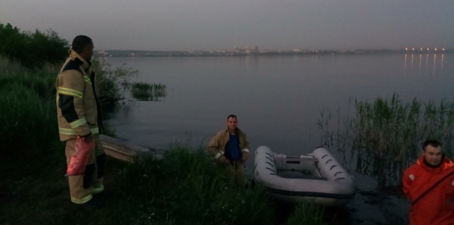 В Челябинске спасли двух приятелей, которые вздумали переплыть Шершневское водохранилище 
