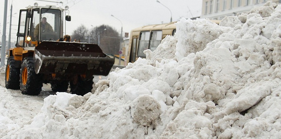 Качество уборки снега в Челябинске тайно проверят контролеры