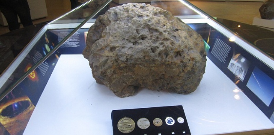 Челябинский метеорит отмечает 5-летие: прикоснуться к космическому гостю смогут все желающие в музее