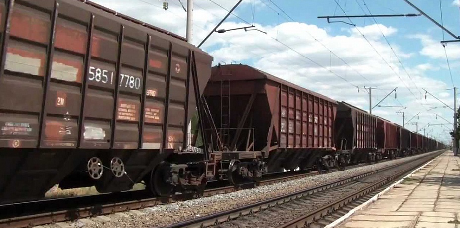В Челябинской области мужчина попал под поезд и выжил