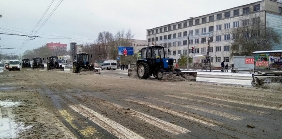 Дорожники не признались мэру Челябинска, кто посыпал дороги солью в Калининском районе