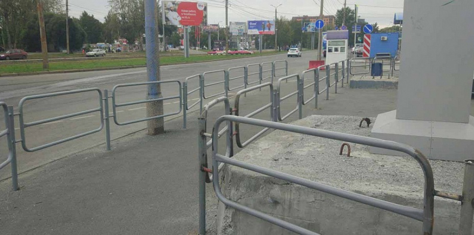 В Челябинске уберут лишние и некрасивые ограждения вдоль дорог