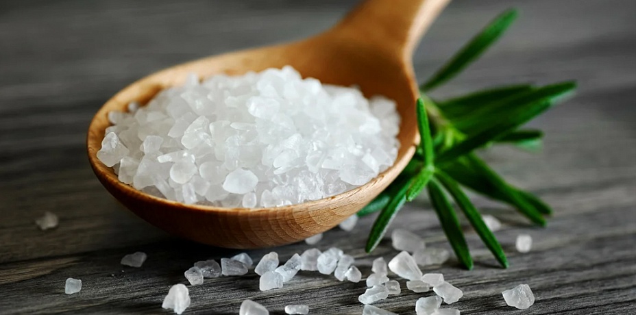 Южноуральцы утверждают, что нашли стекло в пищевой соли из Казахстана