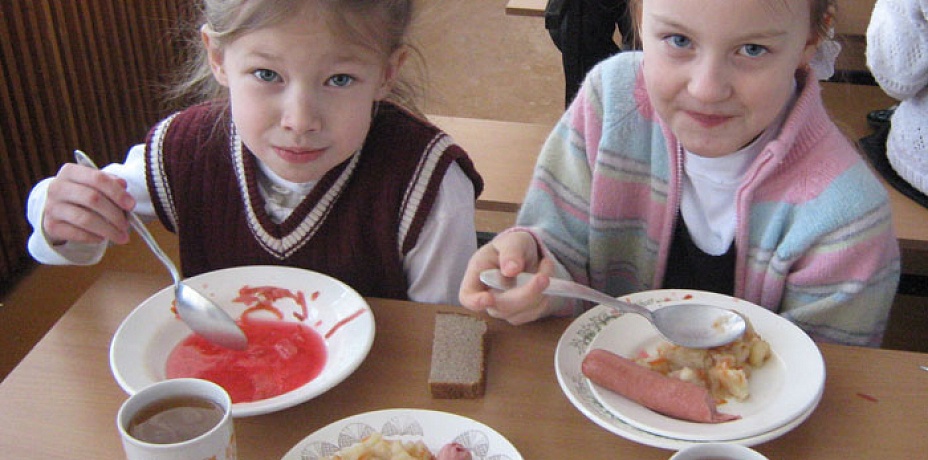 Обеды в школах Южного Урала опять подорожали
