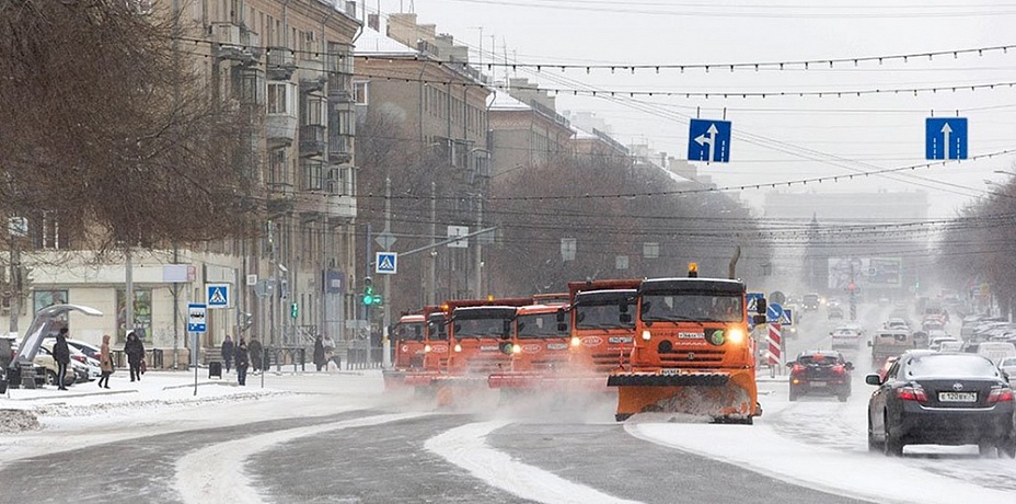 Челябинским дорожникам, плохо убравшим город, поставили в пример Магнитогорск