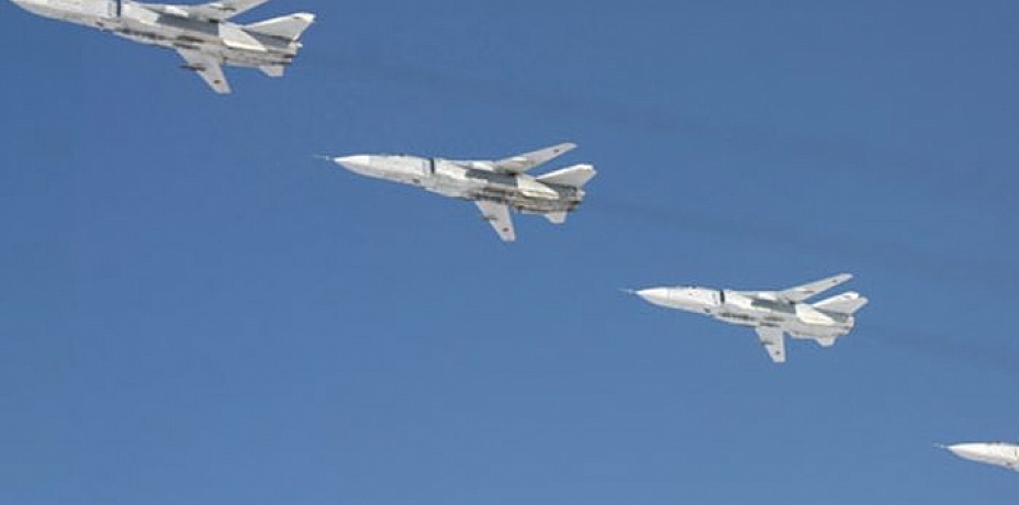 Cамолеты Су-24 продолжают утюжить челябинское небо