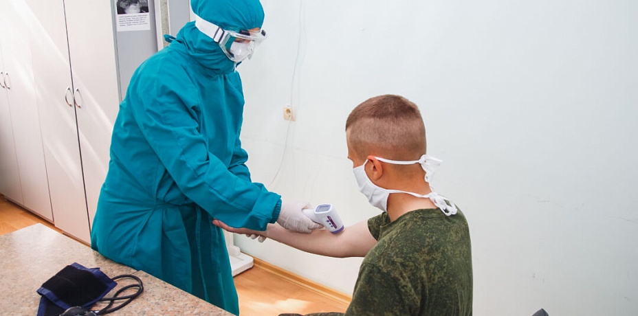В Челябинске танкистам одним из первых поставили прививки от COVID-19 