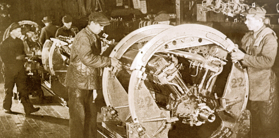 12 декабря исполняется 75 лет моторному производству ЧТЗ