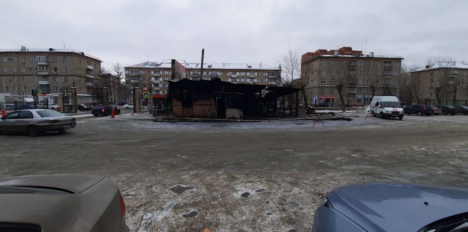 На Худякова сгорела одна из самых популярных шаурмячных города