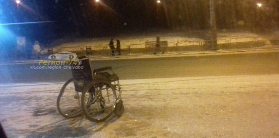 Около ТРК "Родник" сбили мужчину на инвалидной коляске