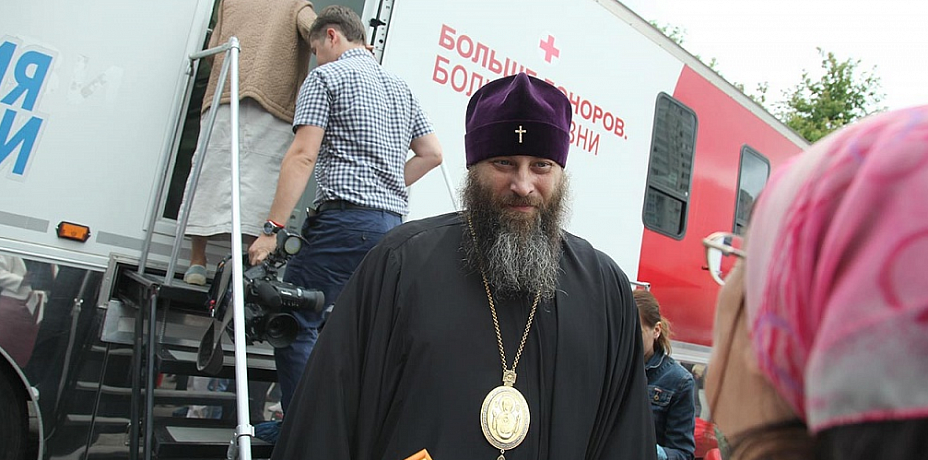 Челябинские священники во главе с митрополитом Никодимом стали донорами
