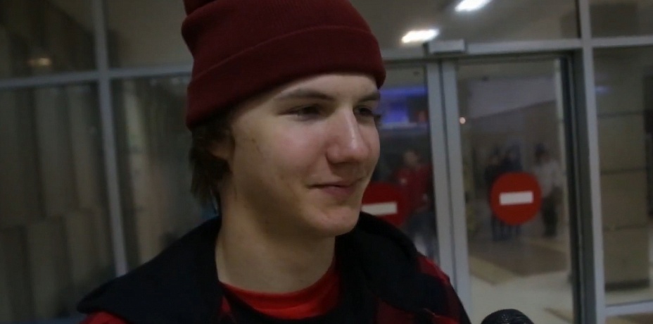 Хоккеист Виталий Кравцов вернулся из НХЛ в Челябинск