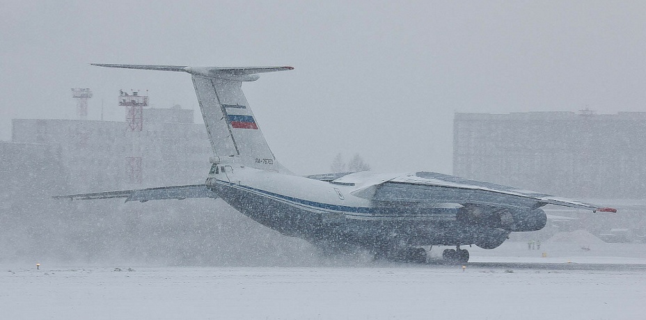 «Уходят на запасной аэродром». Самолеты из Москвы и Питера не могут приземлиться в Челябинске