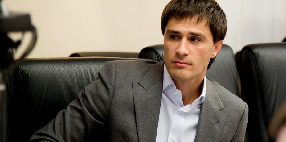 Бывший вице-губернатор Руслан Гаттаров подал в суд на Евгения Тефтелева 