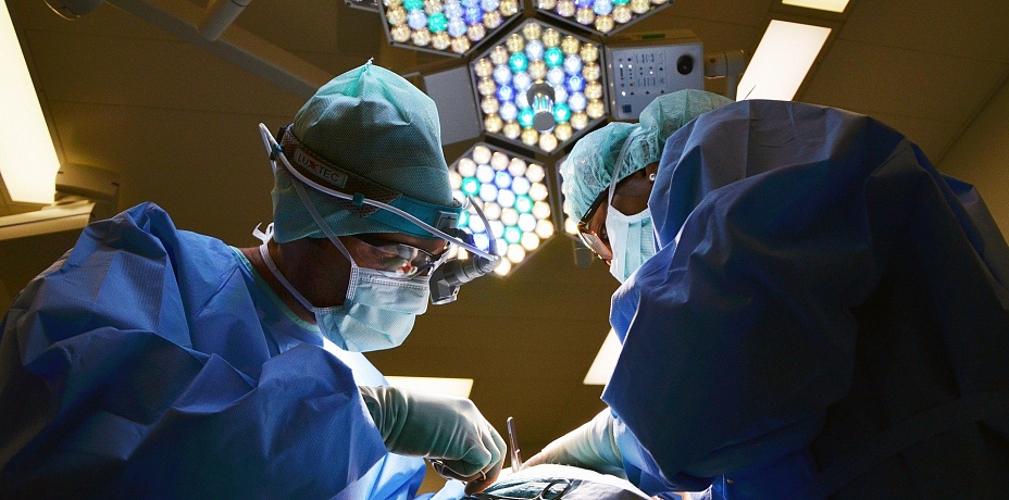 Более 700 врачей высказались за строительство хирургического корпуса в бору 