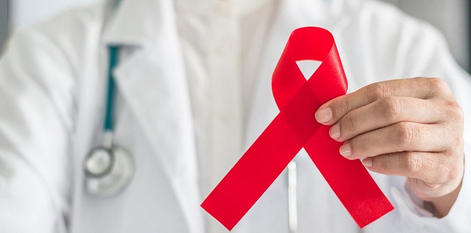 Челябинцев зовут провериться на ВИЧ в День борьбы со СПИДом
