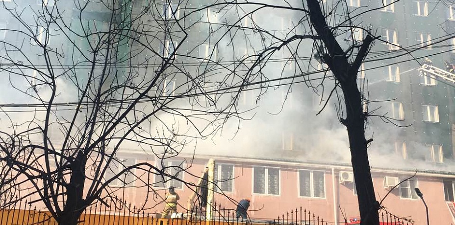 Прямая трансляция с места крупного пожара в Челябинске