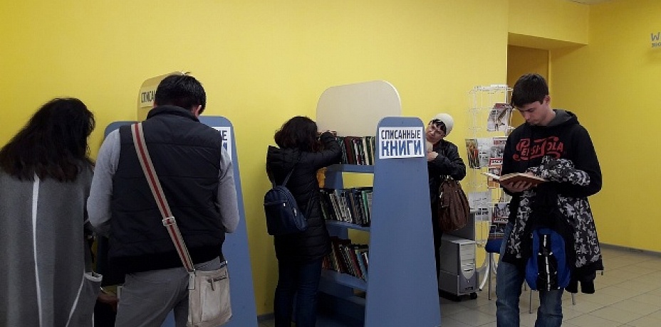 Дарят ветхим книгам вторую жизнь библиотекари в Челябинске