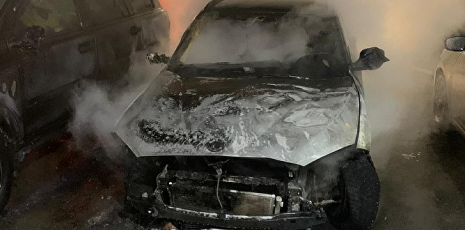 В Челябинске сожгли машину журналиста Znak.com